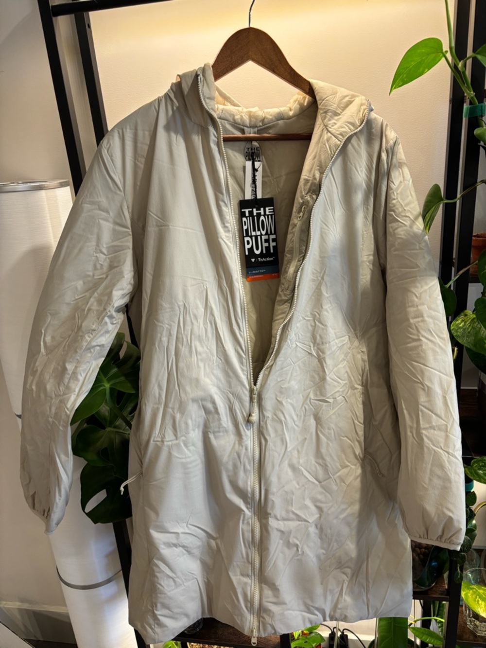 Aritzia Pillow Puff Long